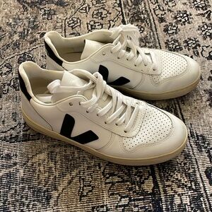 Veja v-10 sneakers